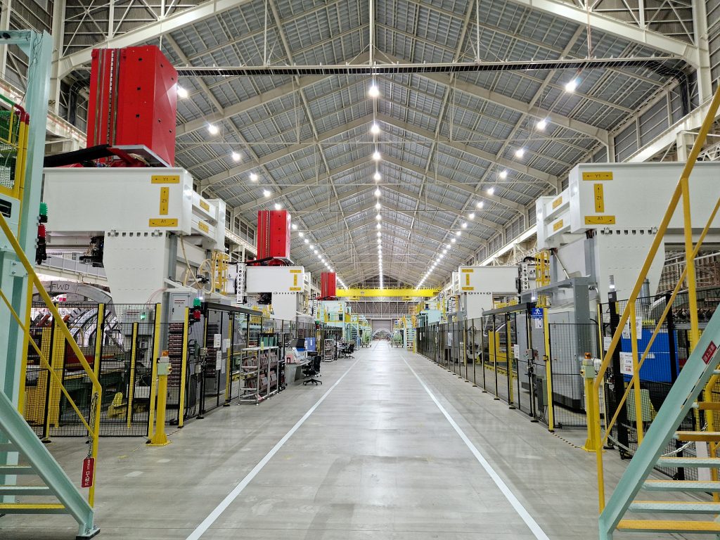 Insight into production hallway Mitsubishi Heavy Industries web