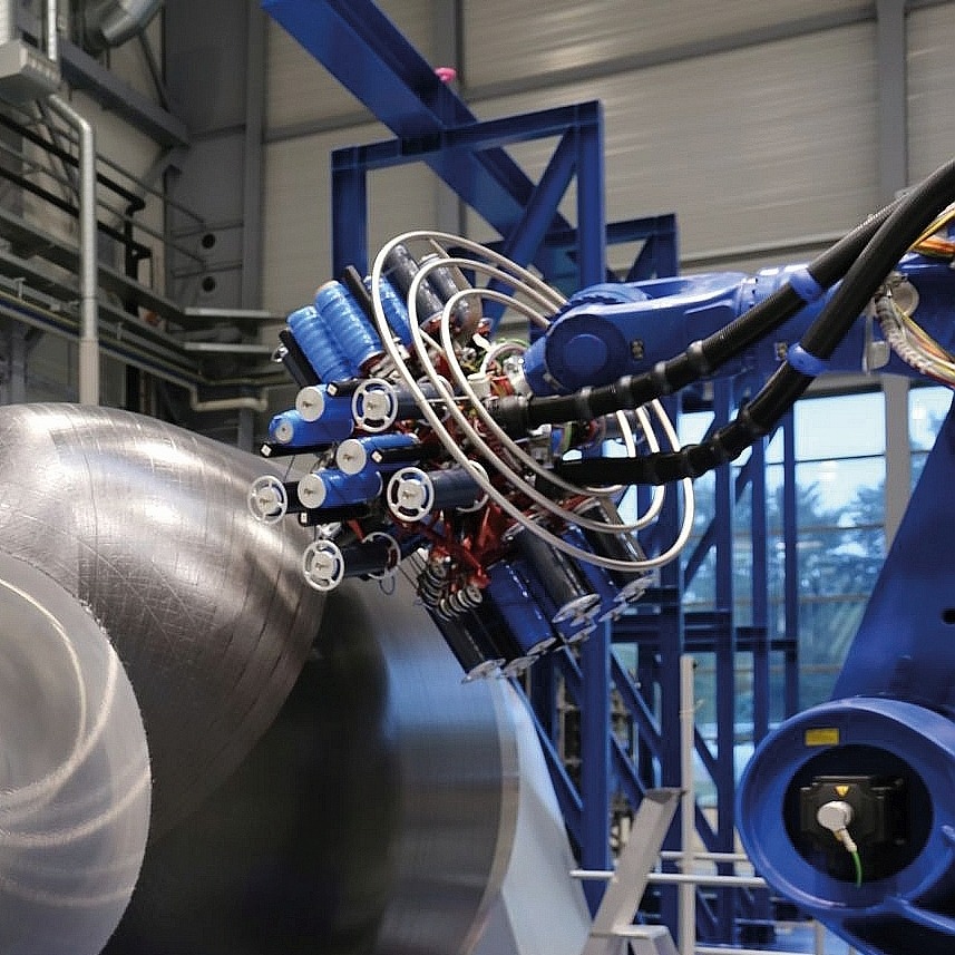 The STAXX Flex Robotic AFP System is ideally suited for complex Fiber Placement Processes such as for Hydrogen Tank Structures (Photo: DLR)